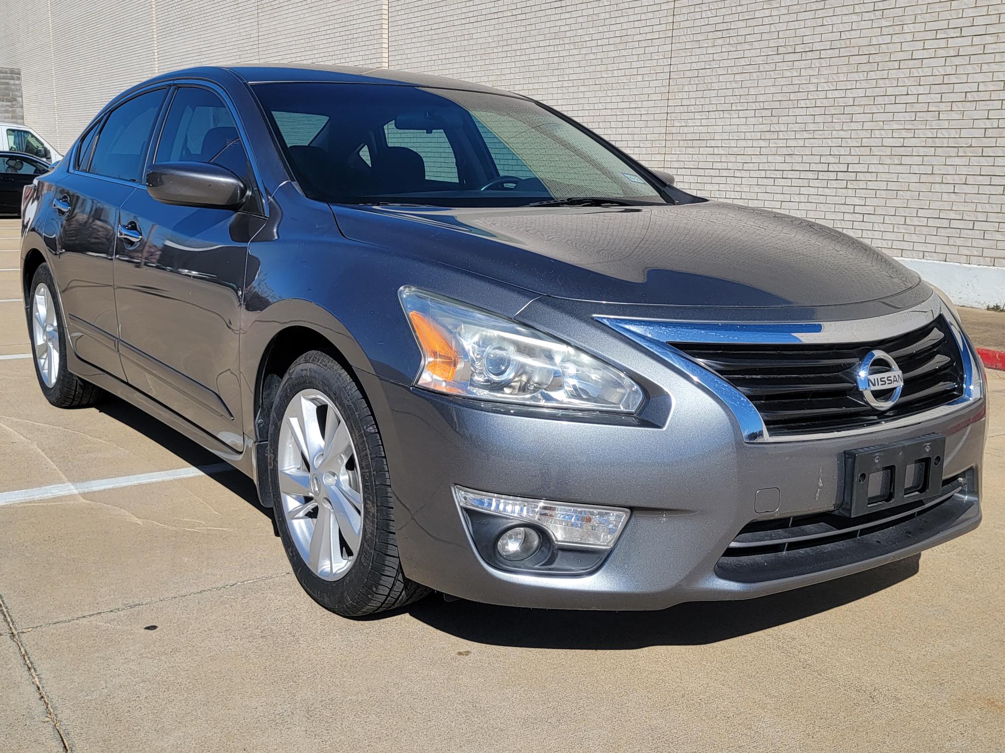 photo of 2015 Nissan Altima 2.5 SV